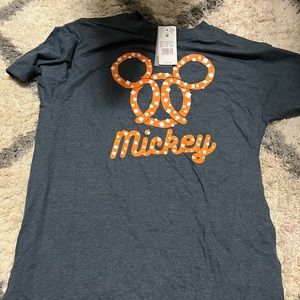 Mickey Pretzel Shirt- New!